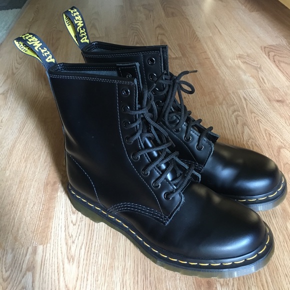 Dr. Martens Shoes - Dr. Martens 1460 8-Eye Boot (women’s size 9)